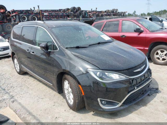  Salvage Chrysler Pacifica