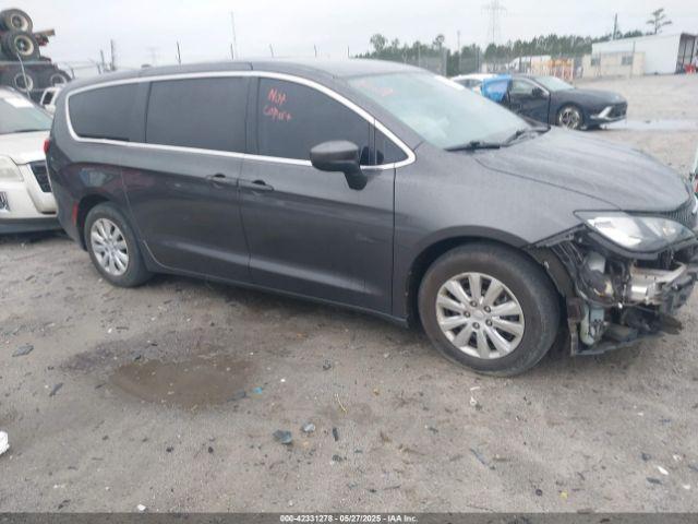  Salvage Chrysler Pacifica