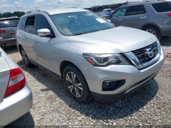  Salvage Nissan Pathfinder