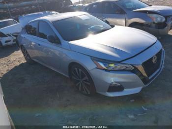  Salvage Nissan Altima