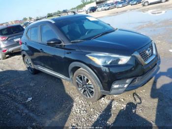  Salvage Nissan Kicks