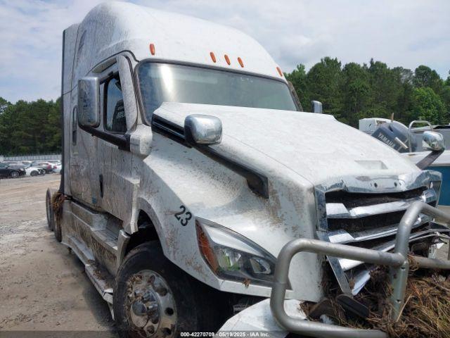  Salvage Freightliner New Cascadia 126