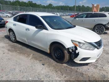  Salvage Nissan Altima