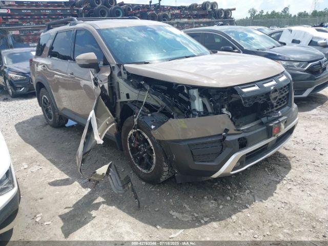  Salvage Nissan Pathfinder