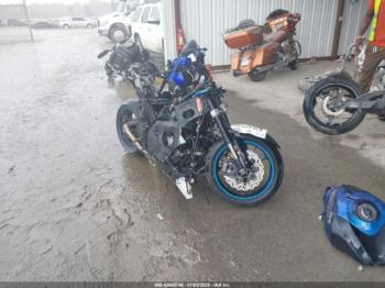  Salvage Suzuki Gsx-r750