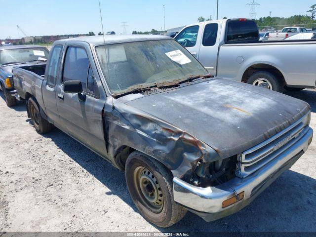  Salvage Toyota Pickup