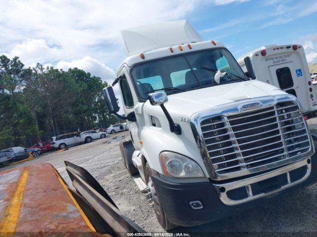  Salvage Freightliner Cascadia 113