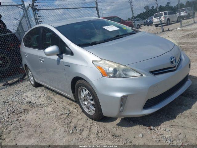  Salvage Toyota Prius v