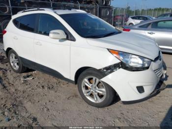  Salvage Hyundai TUCSON