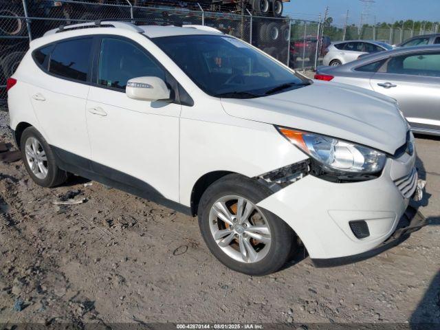  Salvage Hyundai TUCSON