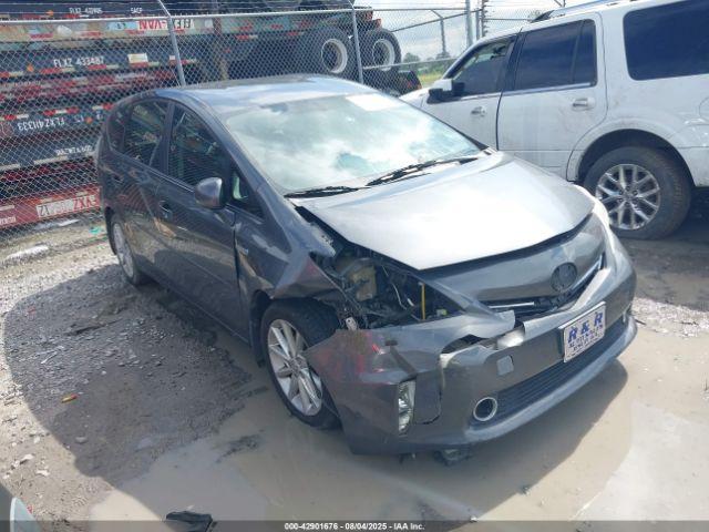  Salvage Toyota Prius v