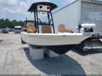  Salvage Sea Pro 208 Bay