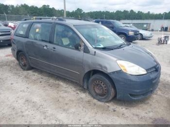  Salvage Toyota Sienna