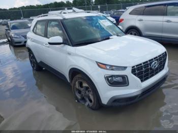  Salvage Hyundai VENUE