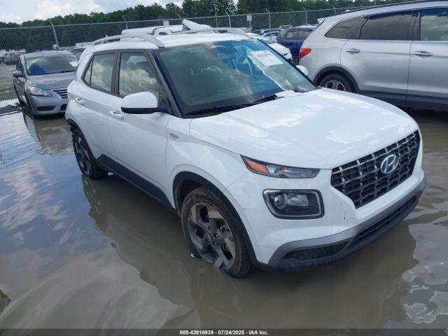  Salvage Hyundai VENUE