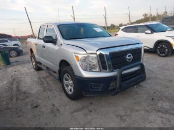 Salvage Nissan Titan