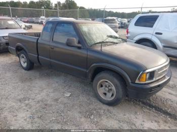  Salvage Chevrolet S-10
