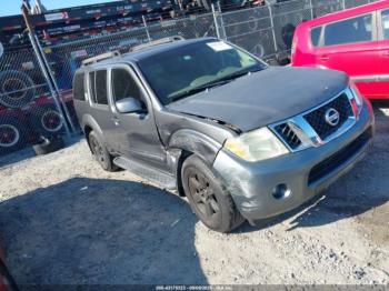  Salvage Nissan Pathfinder