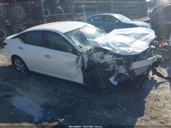  Salvage Nissan Altima