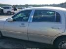 Lincoln Towncar Signature Limited Image 14