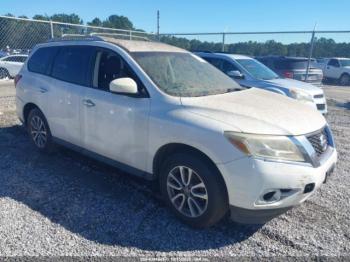  Salvage Nissan Pathfinder