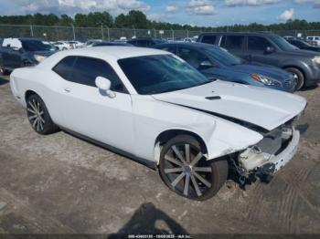  Salvage Dodge Challenger