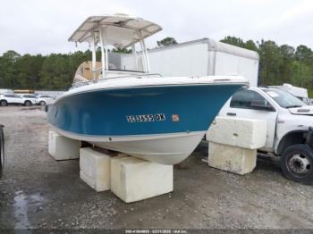  Salvage Sea Hunt 19.6 Center Console