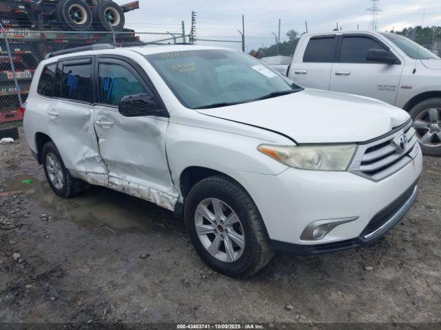  Salvage Toyota Highlander