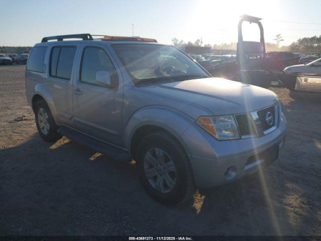  Salvage Nissan Pathfinder