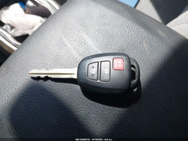 Toyota Tacoma Sr5 V6 Image 2