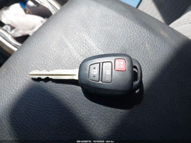 Toyota Tacoma Sr5 V6 Image 2