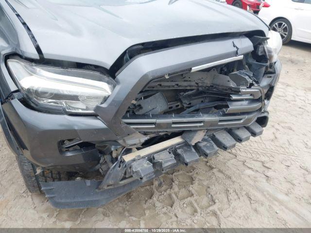 Toyota Tacoma Limited Image 9