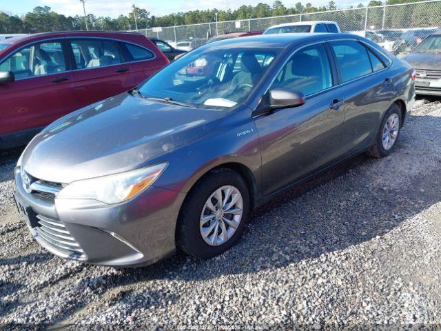 Toyota Camry Le Image 2