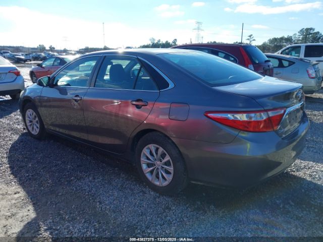 Toyota Camry Le Image 13