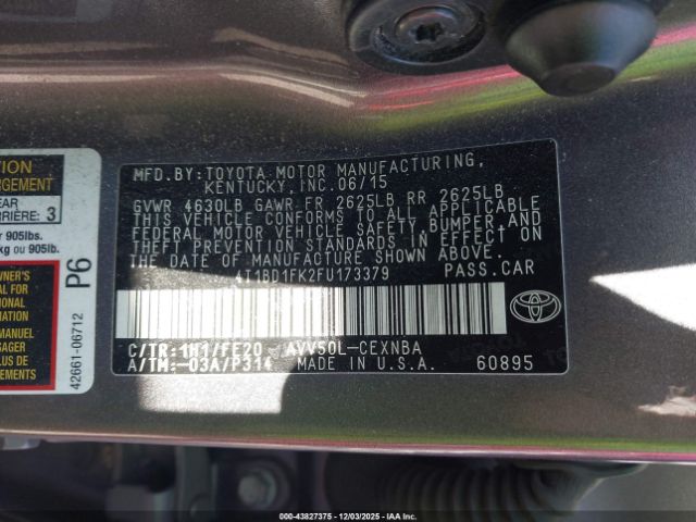 Toyota Camry Le Image 6