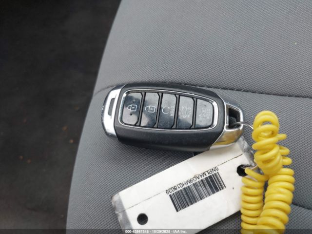 Hyundai ELANTRA Sel Image 14