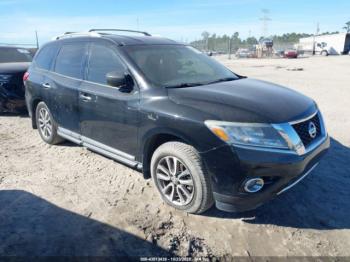  Salvage Nissan Pathfinder