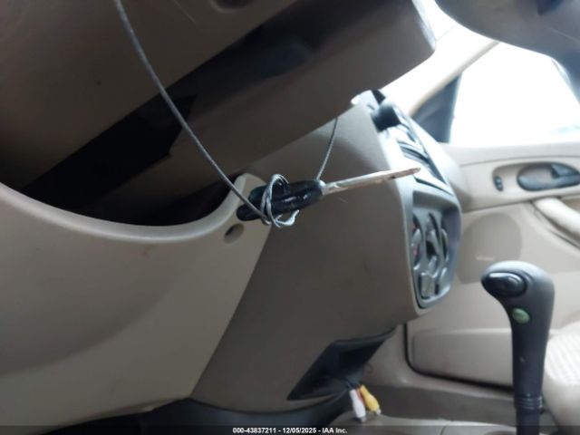 Ford Focus Zx4 Image 6