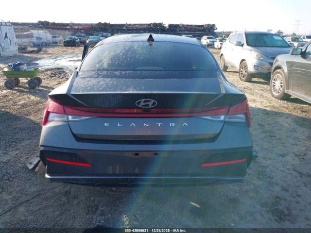 Hyundai ELANTRA Sel Convenience Image 16