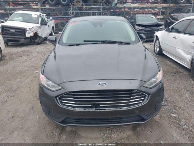 Ford Fusion Se Image 6