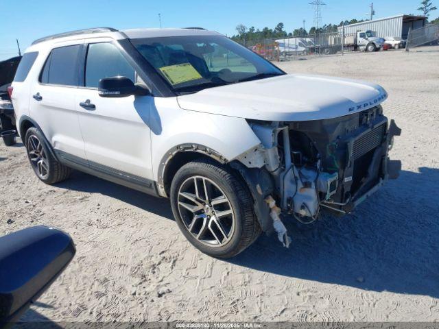  Salvage Ford Explorer