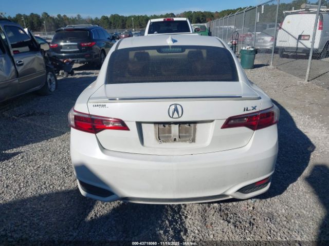 Acura ILX Image 12