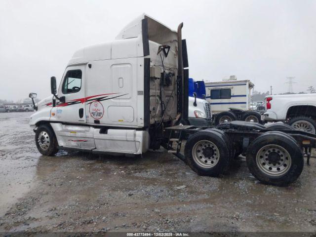Freightliner Cascadia 125 Image 8