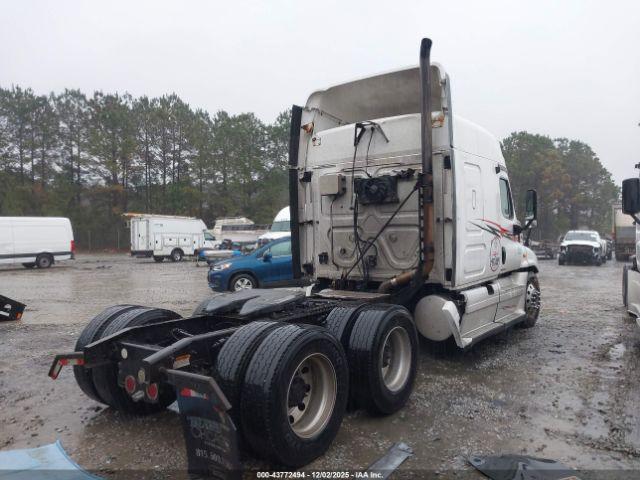 Freightliner Cascadia 125 Image 7
