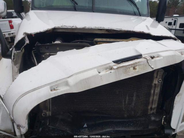 Freightliner Cascadia 125 Image 12