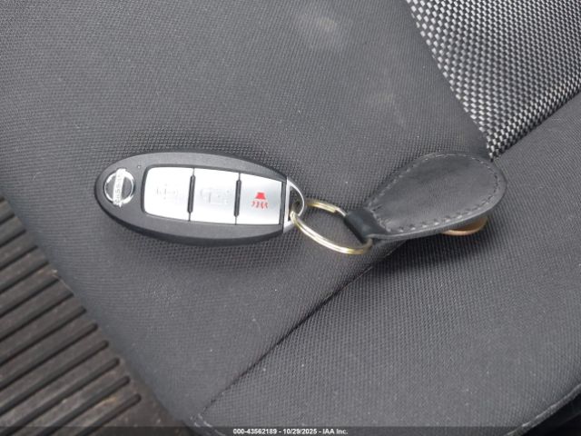 Nissan Pathfinder S 4wd Image 10