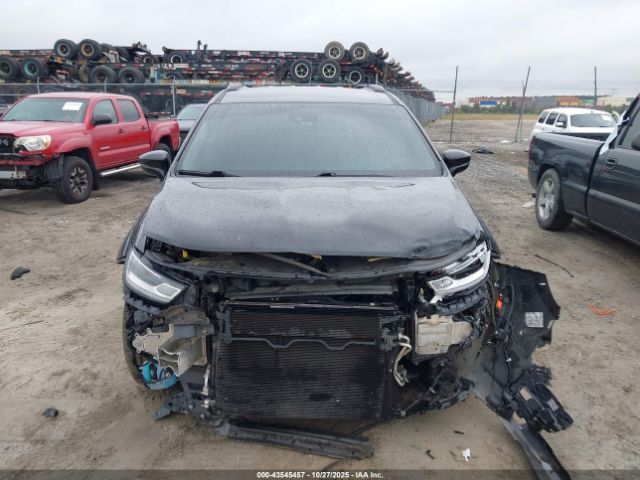 Chrysler Pacifica Touring L Image 11