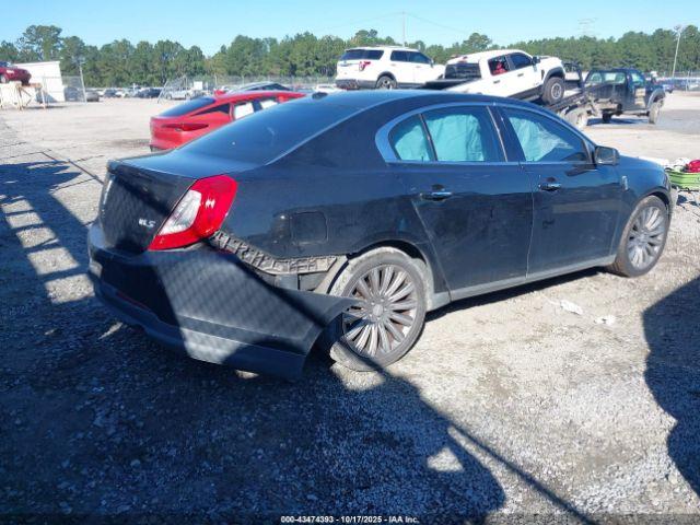 Lincoln MKS Image 9