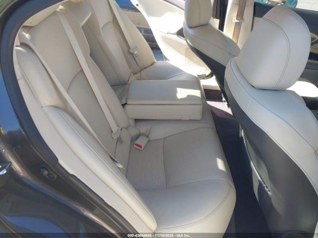 Lexus Is Image 7