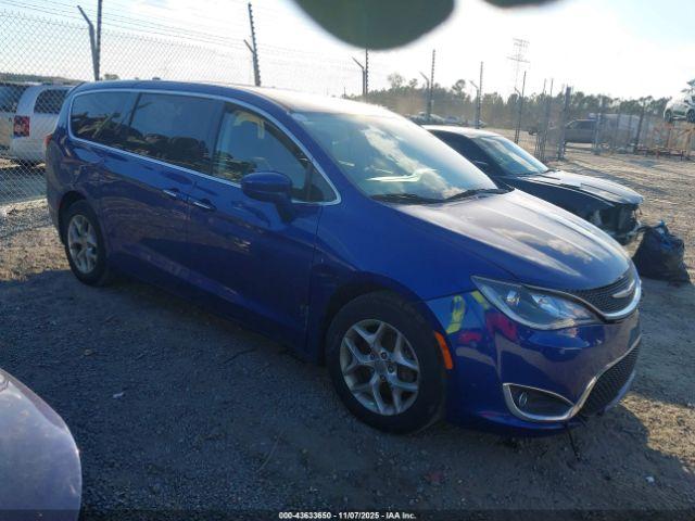  Salvage Chrysler Pacifica